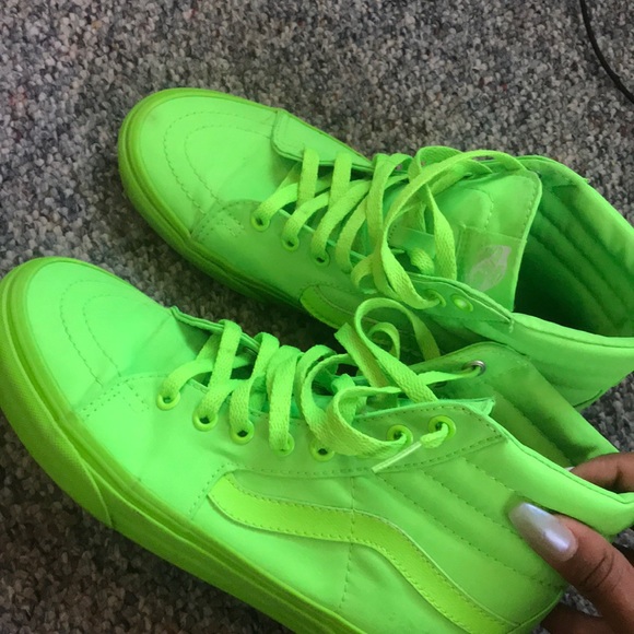 neon green sk8 hi vans